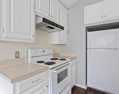 1811 Hidden Valley Road - Photo Thumbnail 9