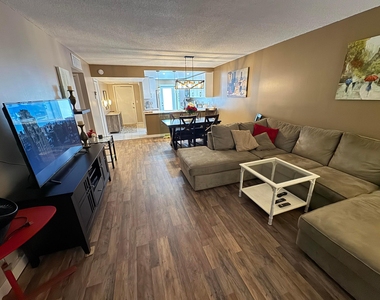 3091 N Course Drive - Photo Thumbnail 11