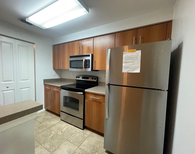 5920 W Sample Road - Photo Thumbnail 8