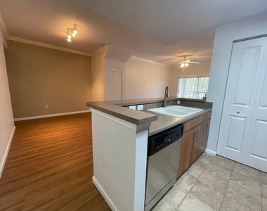 5920 W Sample Road - Photo Thumbnail 9
