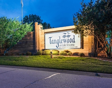 2164 Tanglewood Boulevard - Photo Thumbnail 19