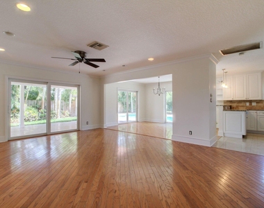 949 Greensward Lane - Photo Thumbnail 1