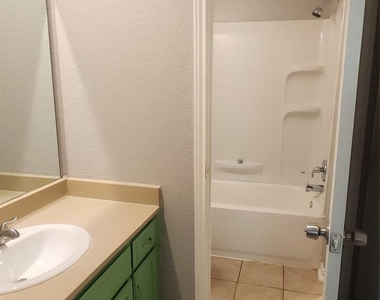 6721 Loma Vista Drive - Photo Thumbnail 17