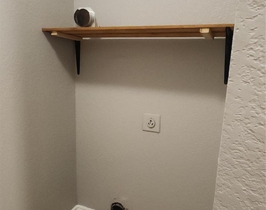 6721 Loma Vista Drive - Photo Thumbnail 10