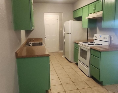 6721 Loma Vista Drive - Photo Thumbnail 8