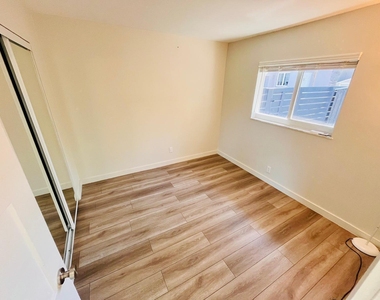 1215 Ne 17th Avenue - Photo Thumbnail 11