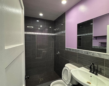 1730 Seevers Avenue - Photo Thumbnail 5