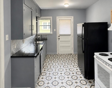 1730 Seevers Avenue - Photo Thumbnail 3