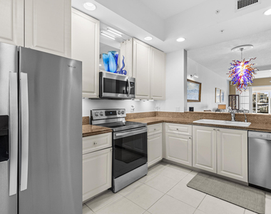 9 Harbour Isle Drive E - Photo Thumbnail 3
