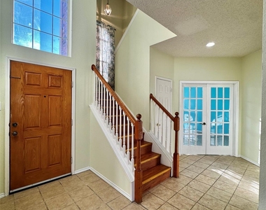 829 John Peter Way - Photo Thumbnail 3