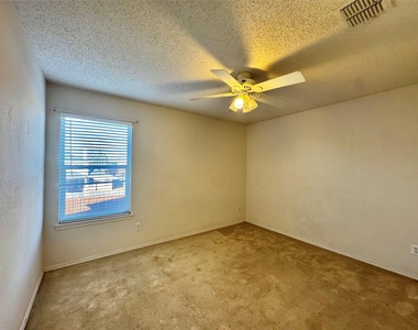 829 John Peter Way - Photo Thumbnail 11