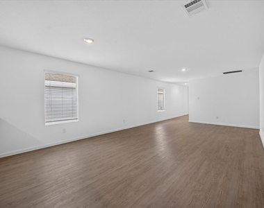 5330 Cinnamon Lane - Photo Thumbnail 9