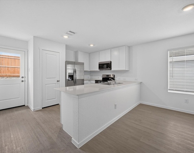 5330 Cinnamon Lane - Photo Thumbnail 8