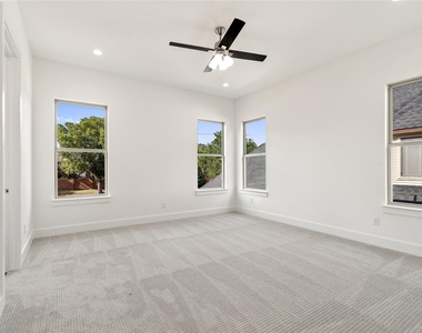 907 Saint George Place - Photo Thumbnail 19