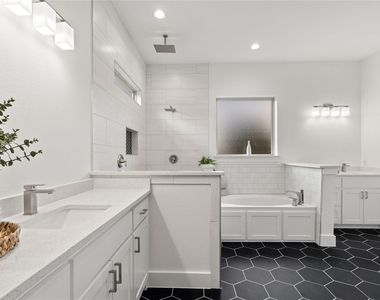 907 Saint George Place - Photo Thumbnail 21