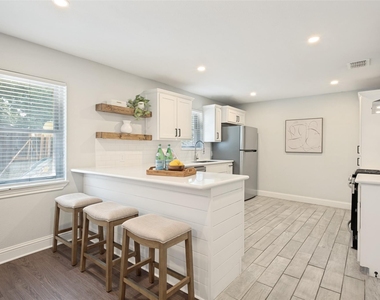 7934 Claremont Drive - Photo Thumbnail 12