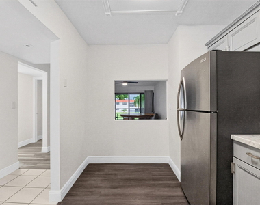 2121 W Woolbright Road - Photo Thumbnail 12