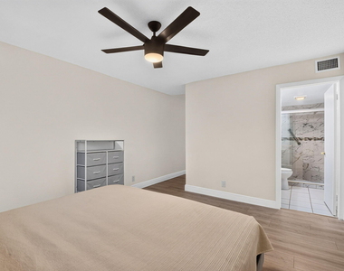 2121 W Woolbright Road - Photo Thumbnail 22