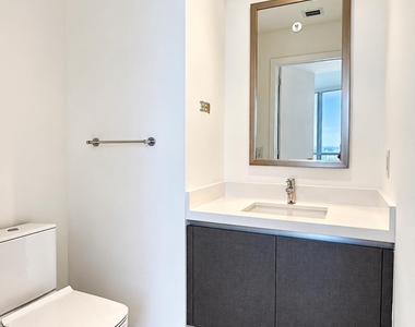 851 Ne 1st Avenue - Photo Thumbnail 12