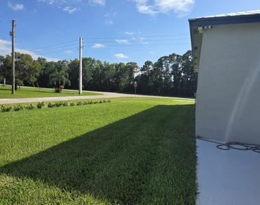 196 Sw Paar Drive - Photo Thumbnail 35
