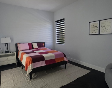 196 Sw Paar Drive - Photo Thumbnail 27