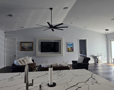 196 Sw Paar Drive - Photo Thumbnail 26
