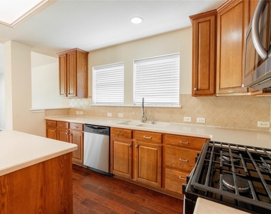 2105 Sumac Drive - Photo Thumbnail 19