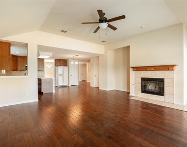 2105 Sumac Drive - Photo Thumbnail 21