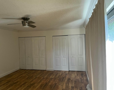 3008 San Clara Drive - Photo Thumbnail 6