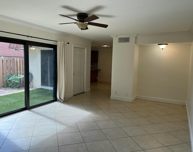 3008 San Clara Drive - Photo Thumbnail 4