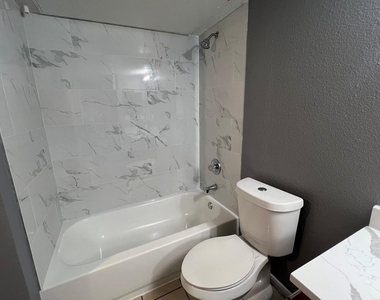 6108 Abrams Road - Photo Thumbnail 7