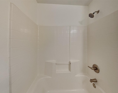 4406 Fox Meadows Lane - Photo Thumbnail 15