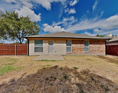 4406 Fox Meadows Lane - Photo Thumbnail 16