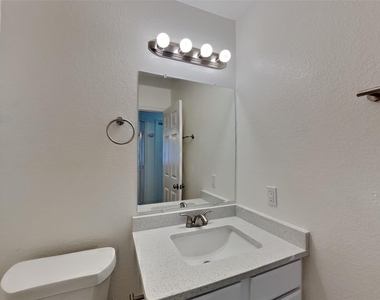 4406 Fox Meadows Lane - Photo Thumbnail 14