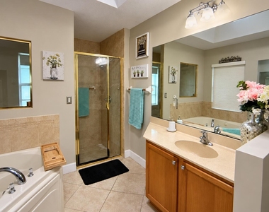 2562 Sw Mcdonald Street - Photo Thumbnail 8