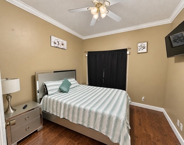 2562 Sw Mcdonald Street - Photo Thumbnail 9
