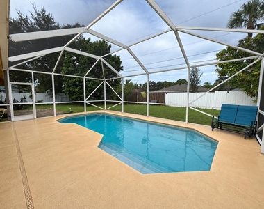 2562 Sw Mcdonald Street - Photo Thumbnail 15