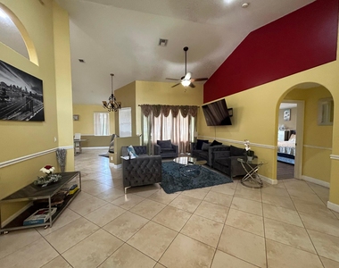 2562 Sw Mcdonald Street - Photo Thumbnail 14