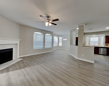 1621 Churchill Lane - Photo Thumbnail 1