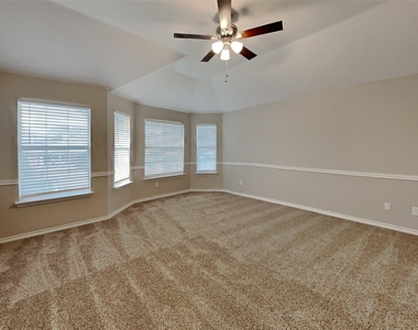 1621 Churchill Lane - Photo Thumbnail 10