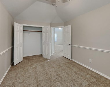 1621 Churchill Lane - Photo Thumbnail 15