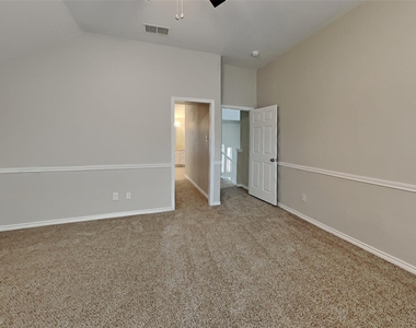 1621 Churchill Lane - Photo Thumbnail 9