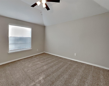 1621 Churchill Lane - Photo Thumbnail 16