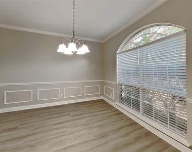 1621 Churchill Lane - Photo Thumbnail 8