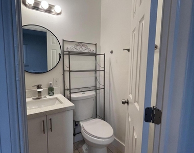 2300 Nw 6th Street - Photo Thumbnail 3