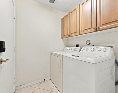 9576 Taormina Street - Photo Thumbnail 41