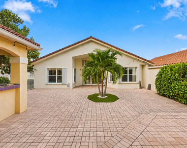 9576 Taormina Street - Photo Thumbnail 46