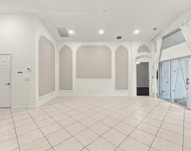 9576 Taormina Street - Photo Thumbnail 7