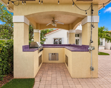 9576 Taormina Street - Photo Thumbnail 45