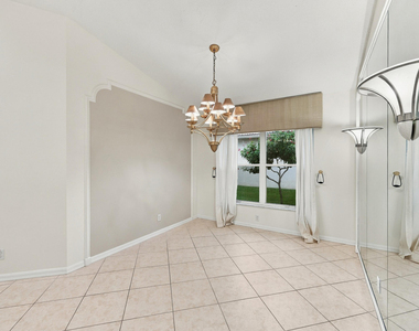 9576 Taormina Street - Photo Thumbnail 12